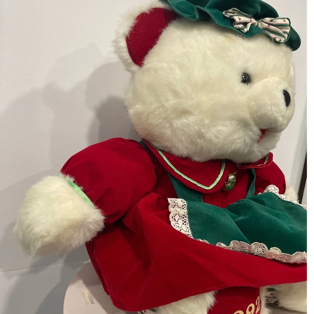 NWT Vintage 1992 Kmart Fairview Christmas Mother Teddy Bear‎ Plush Red Green